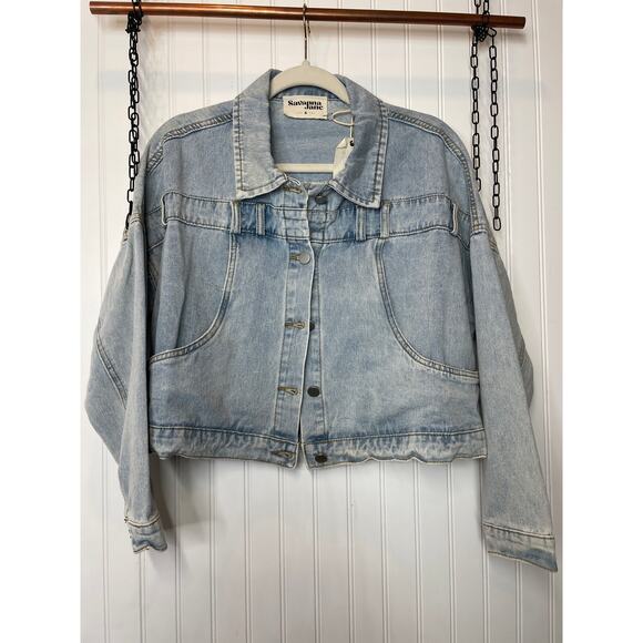 NWT Savanna Jane Cropped Denim Jacket Light Wash Blue Casual Jean Womens Size S - Picture 1 of 5